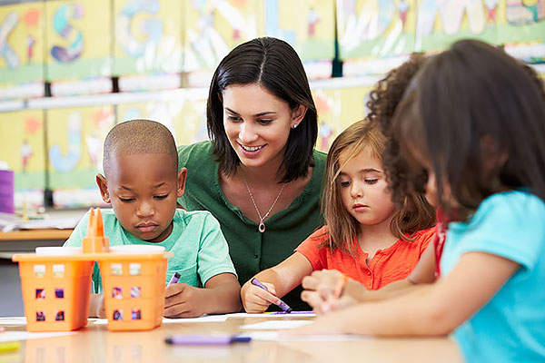 Photo: 10 Tips on Finding the Right Curriculum for Dual Language Classrooms